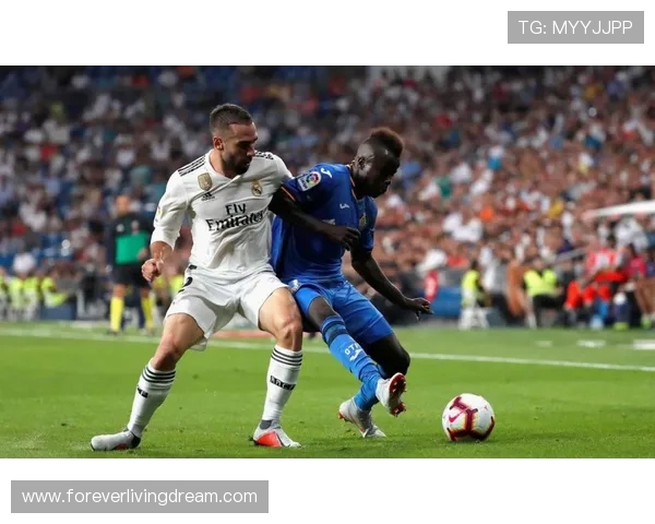 皇马中场防守中断问题频现,对球队稳定性已构成实际影响