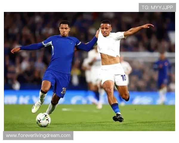 切尔西阵容看似豪华,实则体系混乱问题逐步显现,稳定性面临考验 切尔西阵容看似豪华,实则体系混乱问题逐步显现,稳定性面临考验