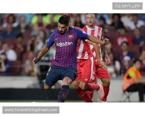 巴黎防线稳定性仍存隐患,近期表现波动影响防守质量 巴黎防线稳定性仍存隐患,近期表现波动影响防守质量