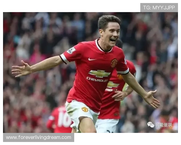 曼联重建反复难见成效,长期战略缺失影响持续显现 曼联重建反复难见成效,长期战略缺失影响持续显现