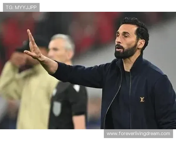 皇马哈维引发主帅热议，暴风时期豪门动荡表现受限对赛季走势形成制约